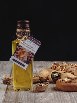 Hazelnut oil (oak press), glass